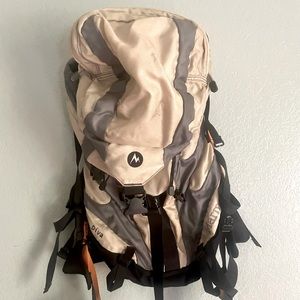 FLASH SALE: Vintage Marmot Women’s Diva (24L; size Small)